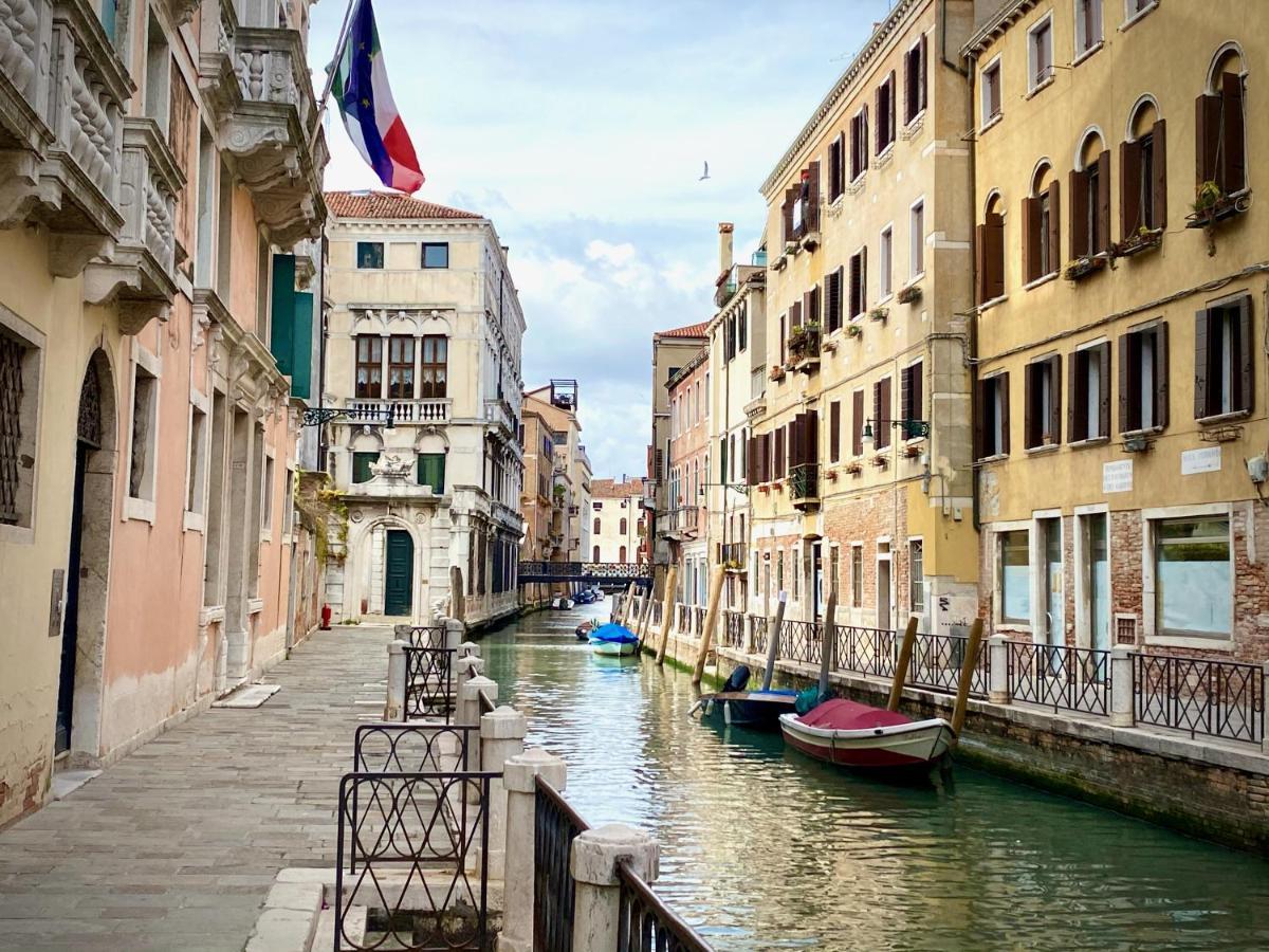 Appartamento Casa Anna - elegance - brightness - canal view Venezia Esterno foto