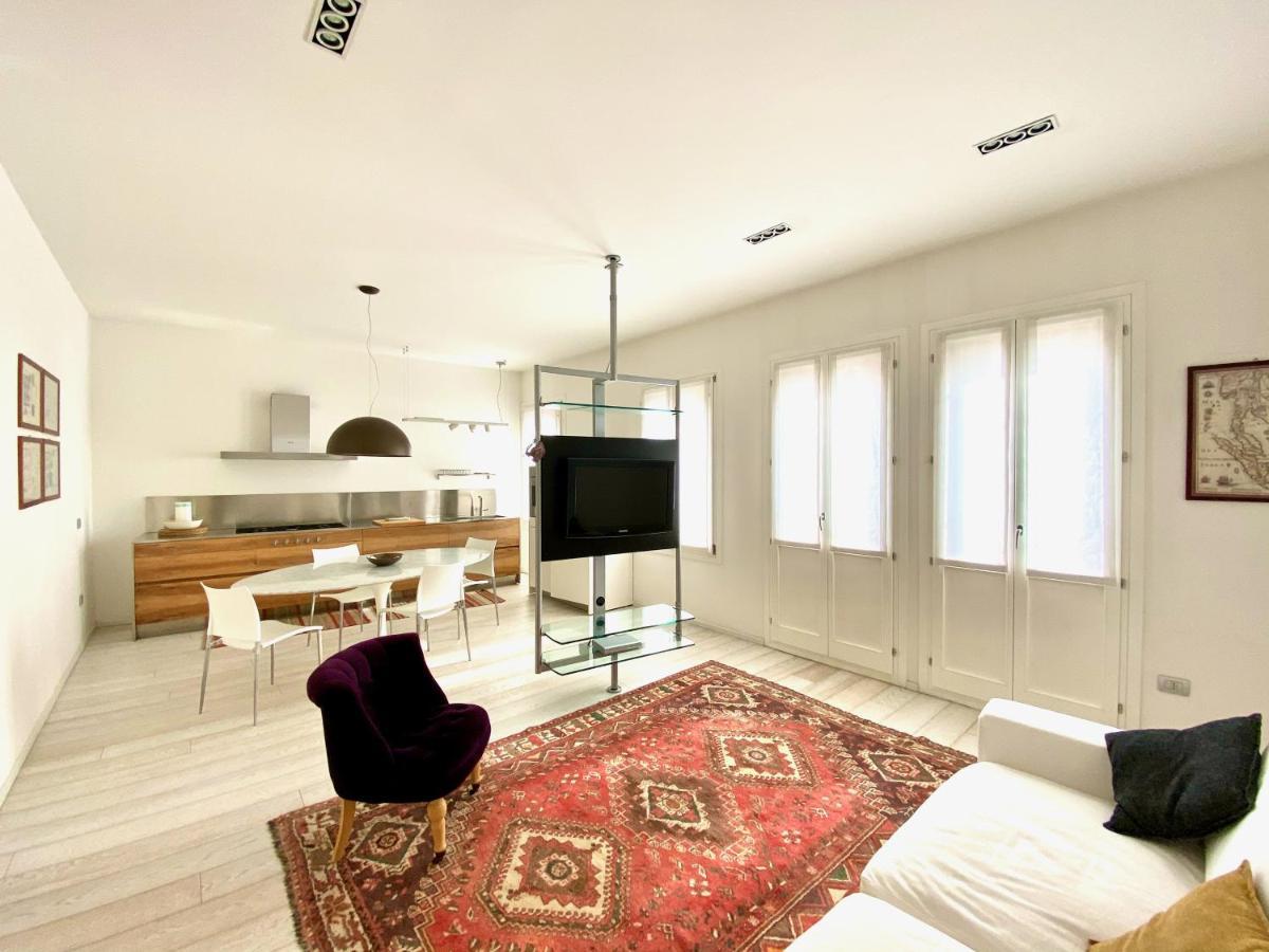 Appartamento Casa Anna - elegance - brightness - canal view Venezia Esterno foto